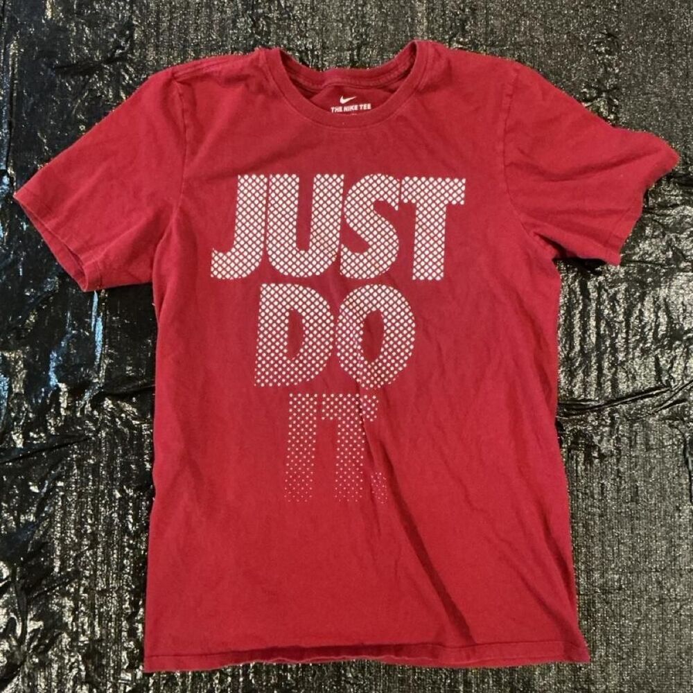 Nike Men's Red T-shirt